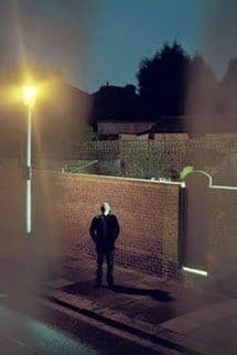 Có Ai Đó Nhìn Chằm Chằm Cửa Sổ Phòng Tắm Nhà Tôi